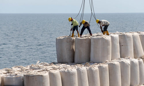 Aktifitas Bongkar Muat BJA - Panji 3.jpg