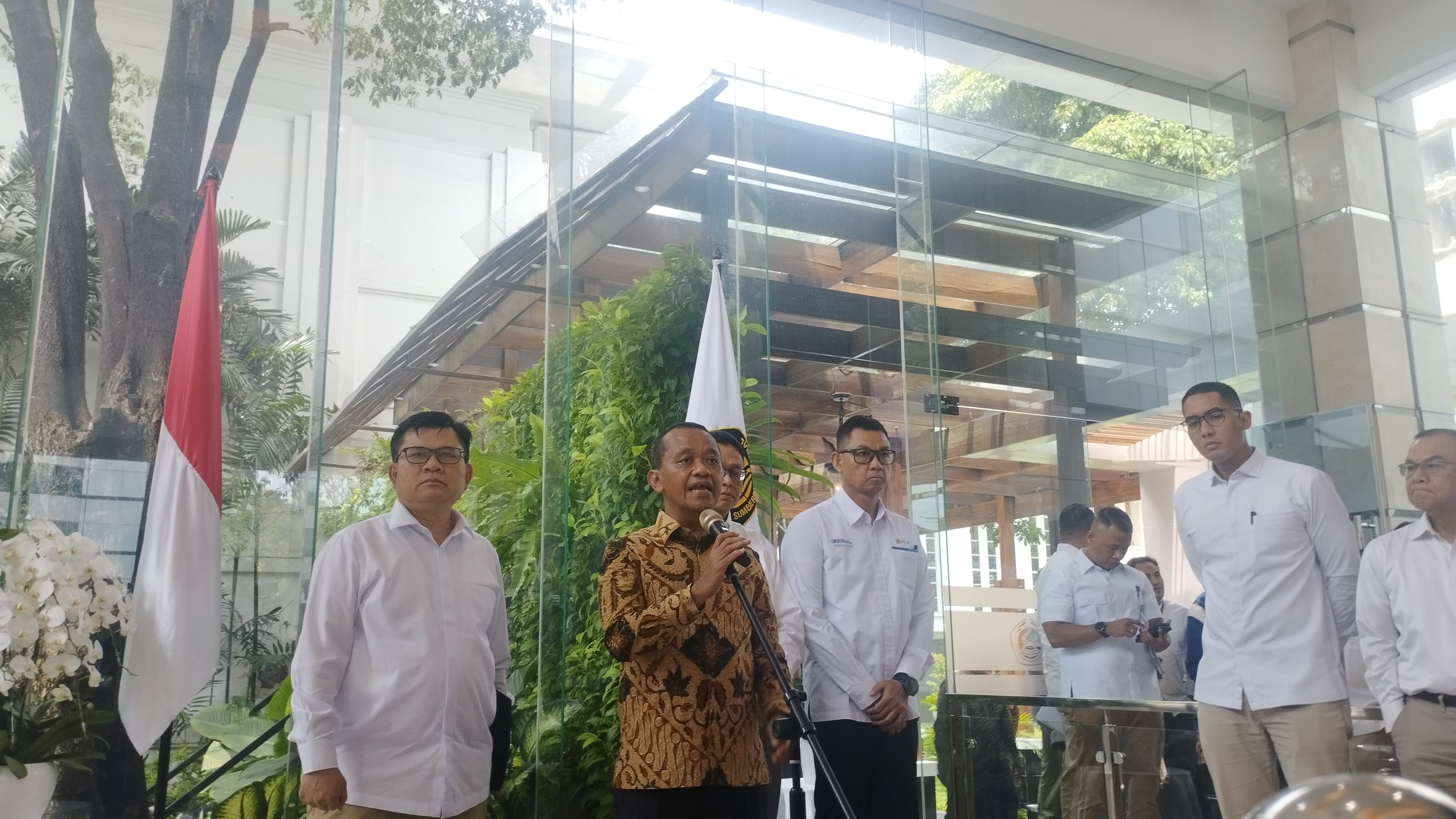 kata Bahlil dalam konferensi pers terkait Subsidi Energi di Kantor Kementerian ESDM, Jakarta, Senin, 4 November 2024.