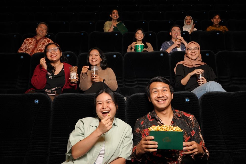 Kehadiran Agora Mall XXI dapat menjawab keinginan para pencinta film yang ingin menikmati tontonan film dengan kualitas audio dan visual yang lebih tinggi. Sebagai teknologi tercanggih di industri film, IMAX® with Laser didukung dengan sistem proyektor laser 4K yang mampu memberikan resolusi superior, visual yang lebih tajam dan cerah, serta cakupan warna yang lebih luas sehingga mampu memberikan pengalaman menonton berkualitas tinggi.