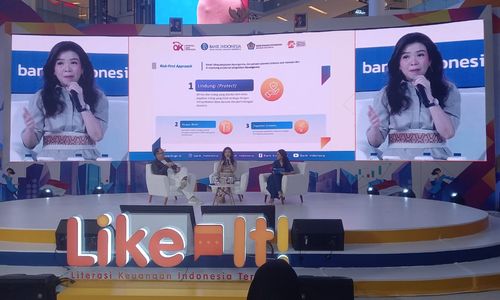 Talkshow “Prioritas atau Gaya Hidup? Menabung Bijak di Tengah Tantangan Ekonomi” bersama Bank UOB Indonesia di acara Like It! 2024 oleh Kementerian Keuangan, Bank Indonesia, OJK, dan LPS di Jakarta, Jumat, 8 November 2024. 