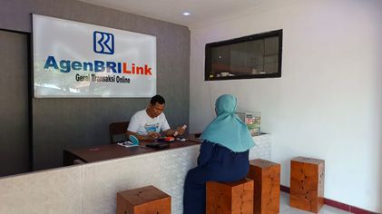 Berawal dari Coba-coba, Agen BRILink di Situbondo Ini Sekarang Berhasil Dekatkan Akses Perbankan bagi Masyarakat Sekitar