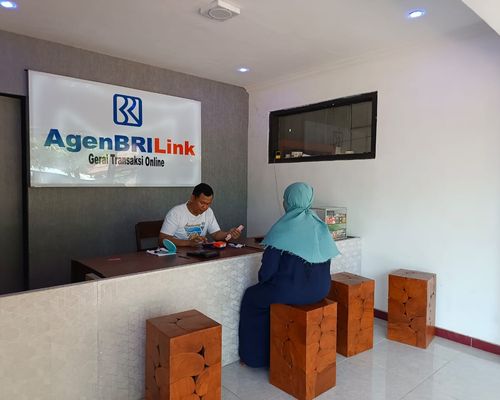 Berawal dari Coba-coba, Agen BRILink di Situbondo Ini Sekarang Berhasil Dekatkan Akses Perbankan bagi Masyarakat Sekitar