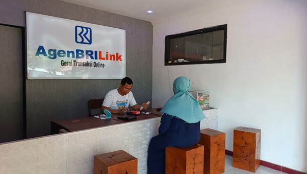 Agen BRILink Situbondo Ini Sukses Dekatkan Layanan Perbankan kepada Warga Sekitar