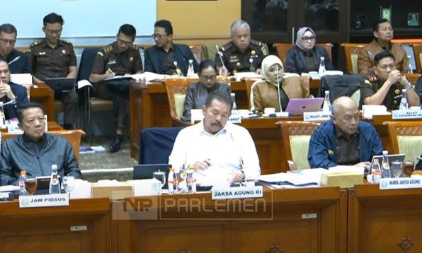 Jaksa Agung ST Burhanuddin dalam Raker dengan Komisi III DPR RI menjelaskan penanganan berbagai perkara hukum. 