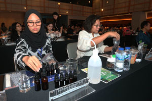Seminar Parfum - Panji 5.jpg