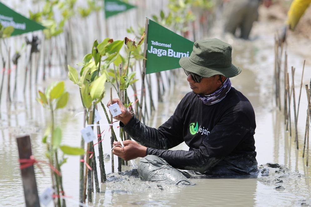 Telkomsel Jaga Bumi Perkuat Implementasi ESG