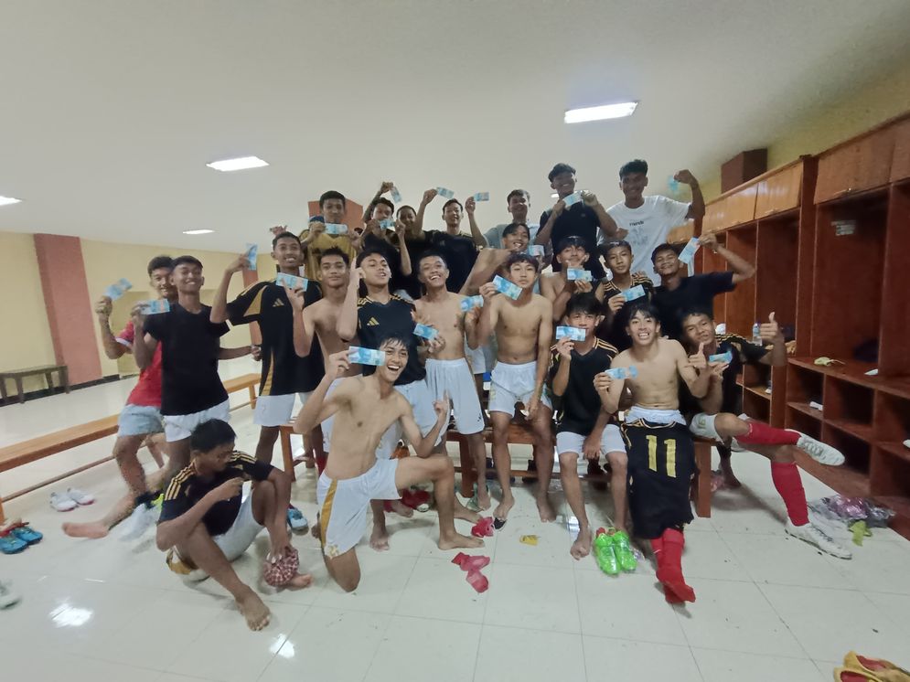 BOLA-PERSIDA JR.jpeg