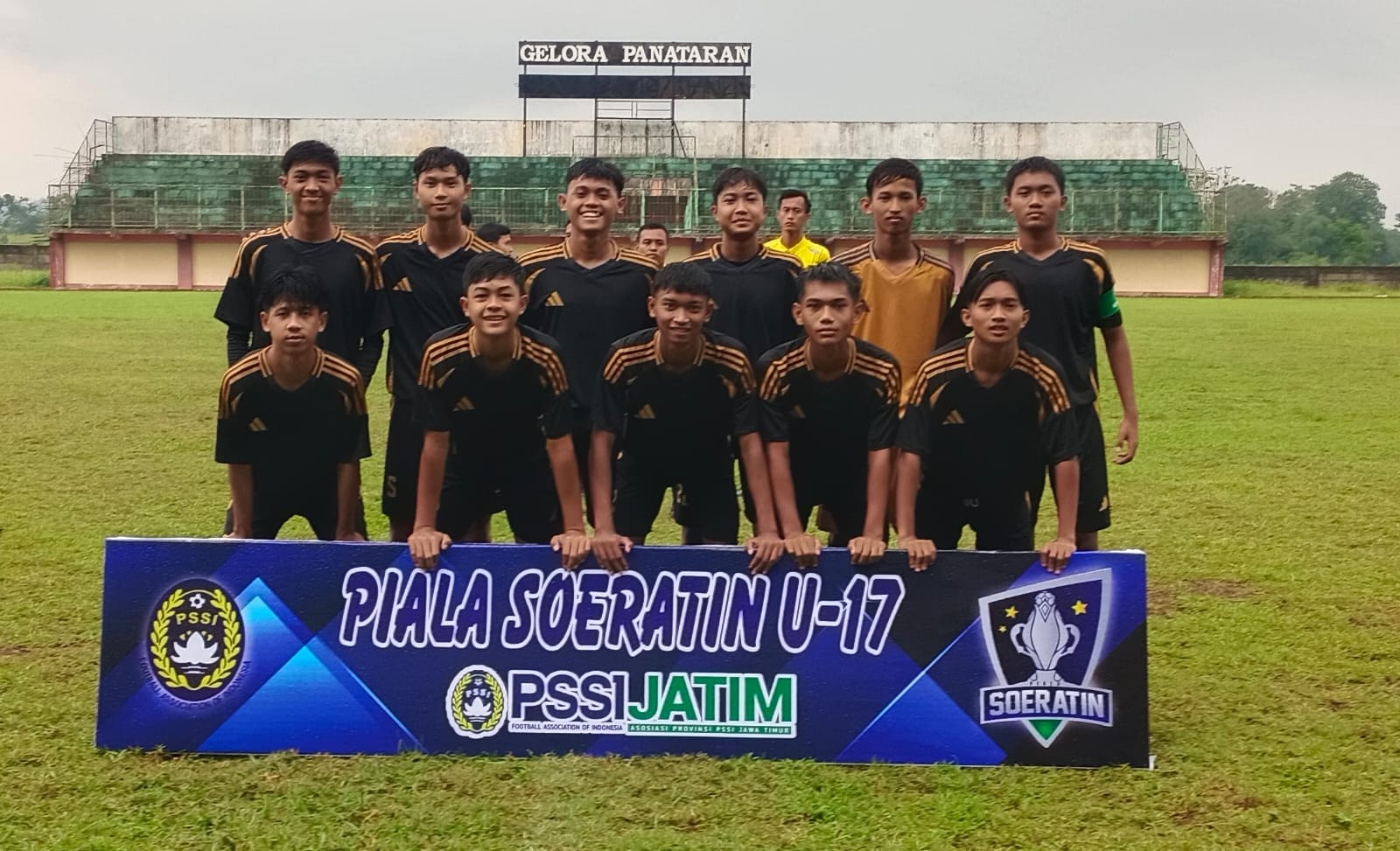 Tim Suratin U-17 Persida Sidoarjo yang menghadapi PSBK Kota Blitar di Stadion Penataran, Kabupaten Blitar, Kamis (21/11/2024)