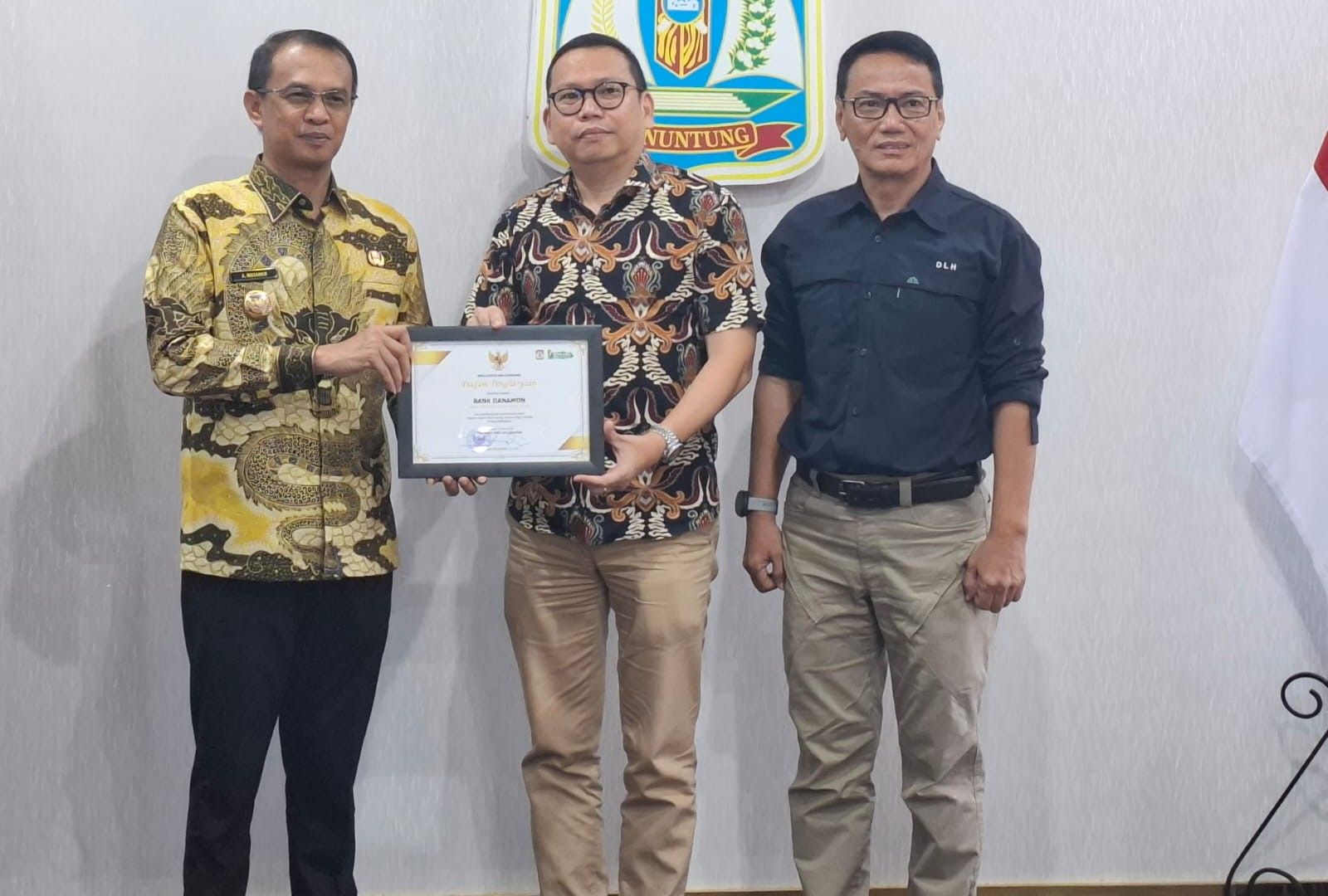 7 Perusahaan Dapat Penghargaan Pemkot Balikpapan Program Bapak Asuh RTH Tematik