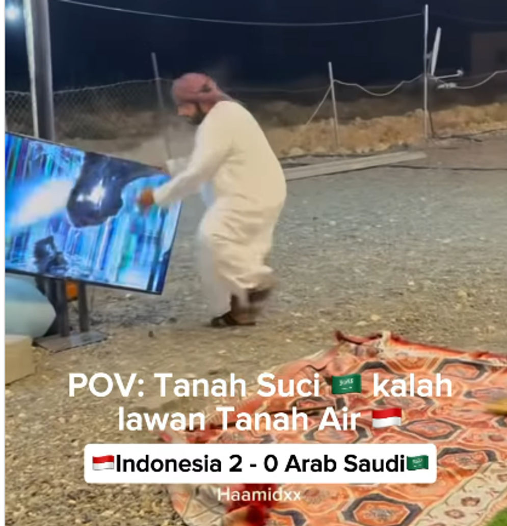 Hoaks: Pendukung Arab Saudi Mengamuk Usai Kalah dari Indonesia