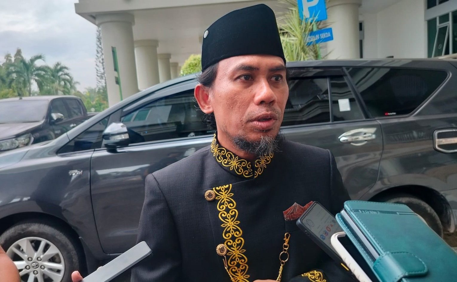 Peringatan Hari Guru, Ketua DPRD Kutim Sebut Perlunya Perlindungan dan Kesejahteraan  