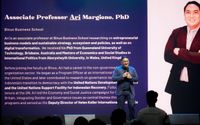 Associate Professor in Management dari Binus University, Ariono Margiono, dalam acara Marcomm Summit 2024 dengan tema "Redefining the Marketing Playbook for Sustainable Growth" di M Bloc Space Jakarta, Kamis, 21 November 2024, memberikan wawasan tentang tiga tahap perkembangan AI yang memengaruhi strategi bisnis masa depan, yaitu Artificial Intelligence (AI), Artificial General Intelligence (AGI), dan Super Intelligence.