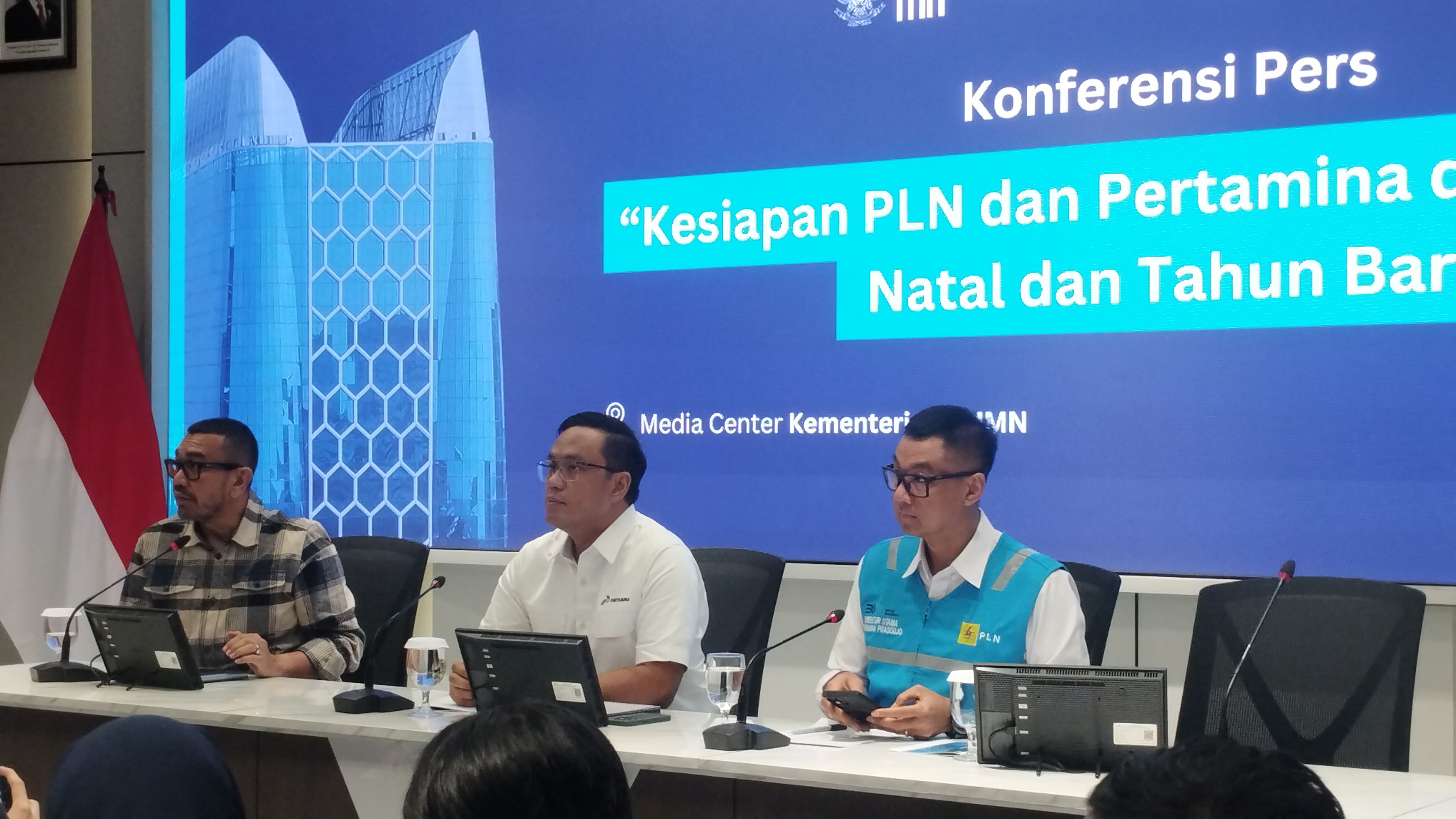 Arya Sinulingga, Direktur Utama Pertamina, Simon Aloysius Mantiri, Direktur Utama PT PLN (Persero), Darmawan Prasodjo