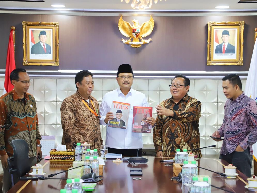 Pengurus SMSI Pusat Dipimpin Ketum Firdaus Audiensi dengan Mensos Saifullah Yusuf