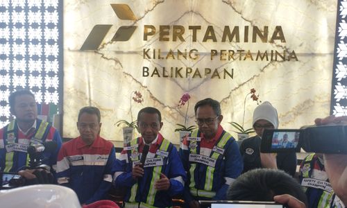 Menteri ESDM Bahlil Lahadalia usai meninjau Proyek RDMP Kilang Pertamina Balikpapan, Kalimantan Timur