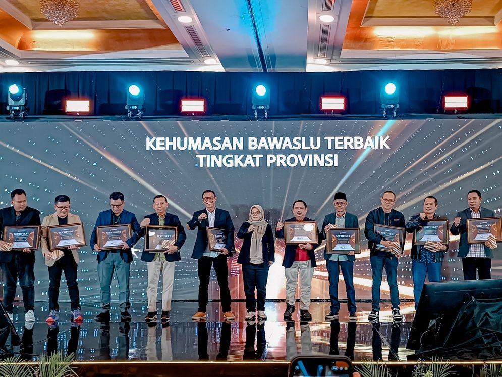 Bawaslu Provinsi Lampung Raih Apresiasi Kehumasan Terbaik pada Pemilihan Serentak 2024.jpeg