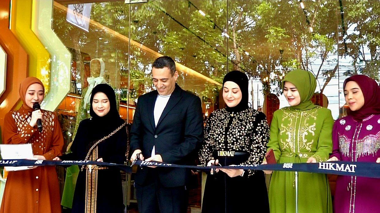  Hikmat Salih Ahmed meresmikan butik terbarunya di Kota Medan
