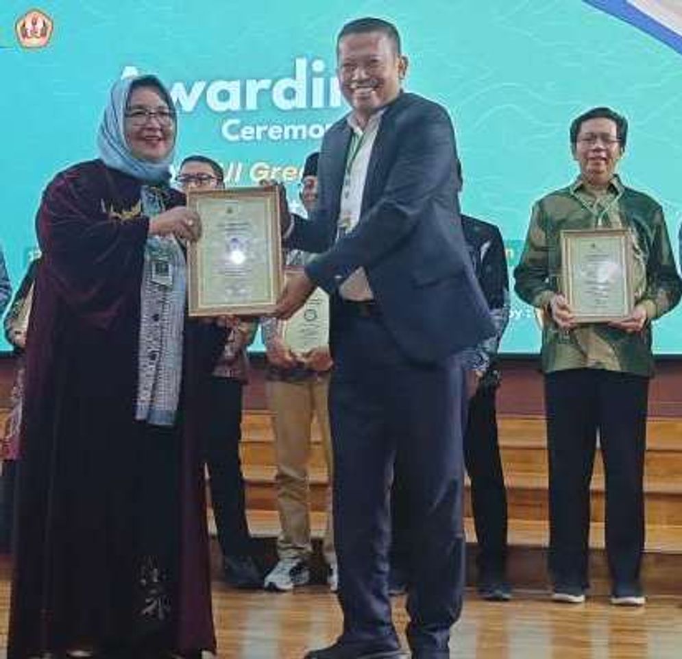 award undip.jpg