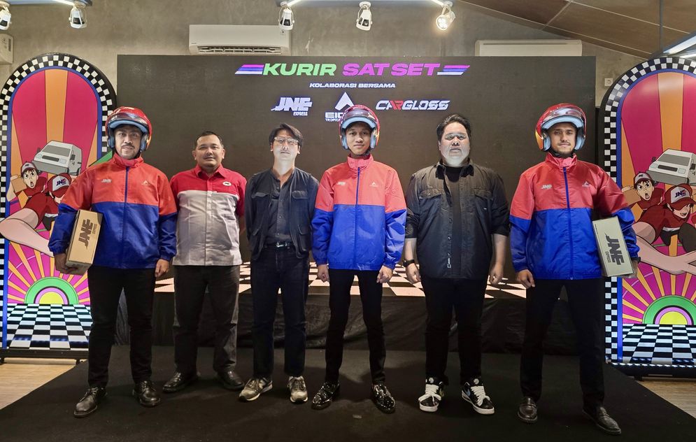 Kolaborasi JNE, EIGER Tropical Adventure dan Cargloss Helmets Luncurkan Jaket dan Helm