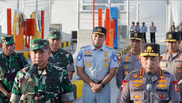 Pastikan Kesiapan Pengamanan Nataru, Dirut Jasa Raharja Dampingi Kapolri dan Panglima TNI Tinjau Gerbang Tol Prambanan