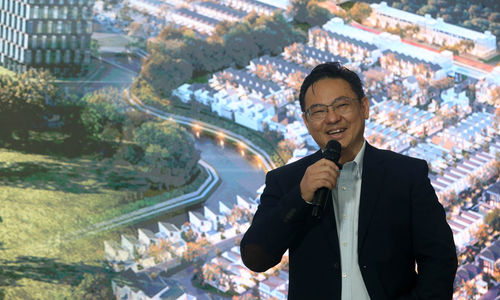 Marketing Director Regional 2 Agung Podomoro Land, Zaldy Wihardja membuka acara Year End Gathering & Collaboration Kota Podomoro Tenjo, 22 Desember 2024. Foto : Panji Asmoro/TrenAsia
