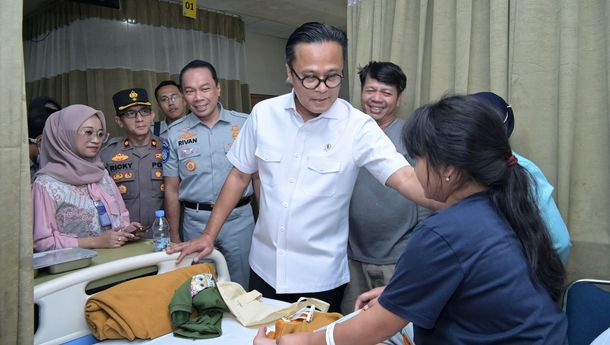 Wamen BUMN dan Dirut Jasa Raharja Tinjau Penanganan Korban Kecelakaan Tol Cipularang di Radjak Hospital