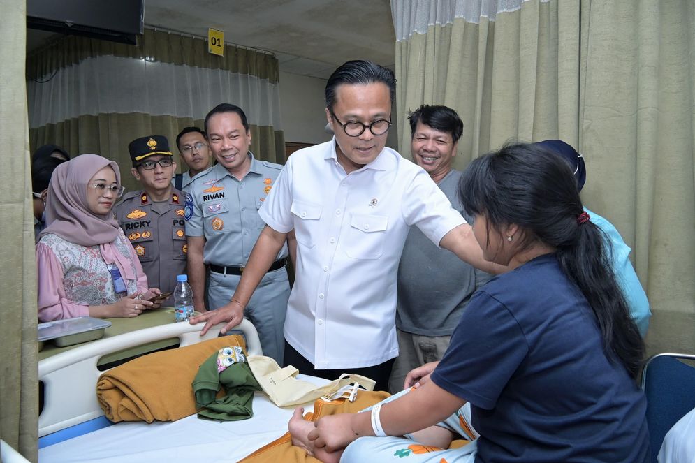 Wamen BUMN dan Dirut Jasa Raharja Tinjau Penanganan Korban Kecelakaan Tol Cipularang di Radjak Hospital