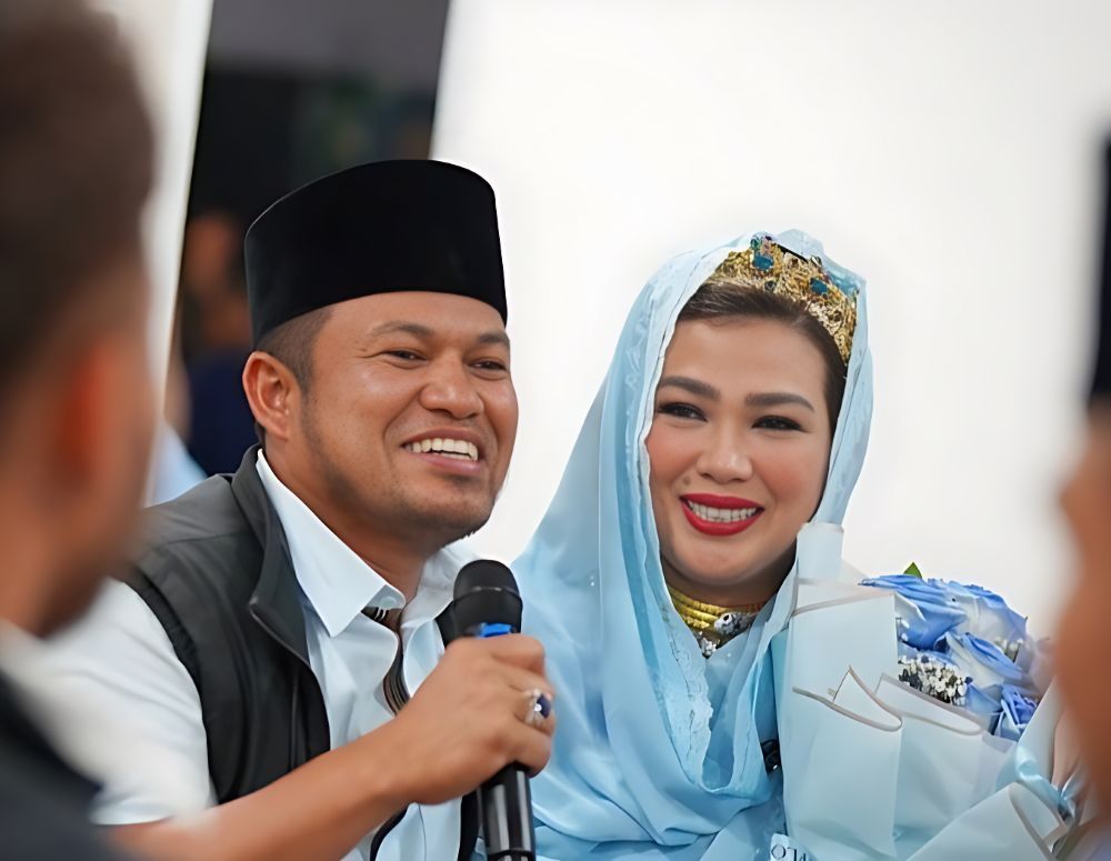 Gubernur Kaltim terpilih Rudy Mas'ud dan istri.