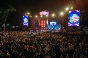 Pengunjung TMII saat Libur Nataru.