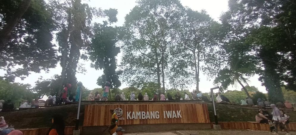 Salah satu sudut Taman Kambang Iwak yang berada di tengah Kota Palembang