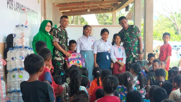 KASAD TNI Beri Bantuan Sosial untuk Penyintas Erupsi Gunung Lewotobi Laki-laki