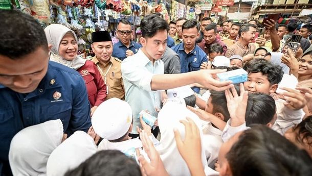 Momen Pilu Makan Bergizi Gratis di SD, Ada yang Menangis, Ada yang Ingat Ibunya ‘Mengepel di Rumah Orang’