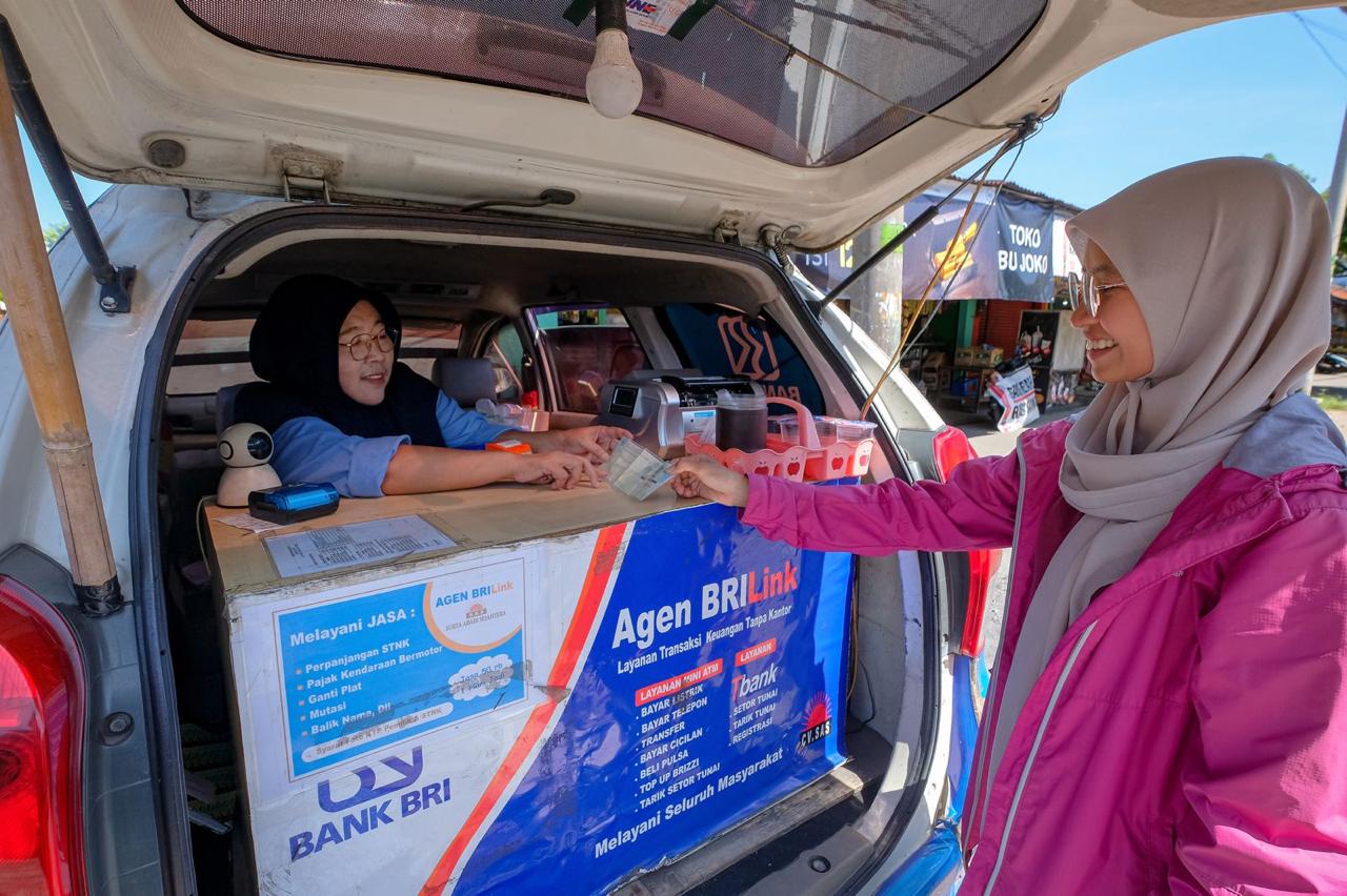 Berjumlah 1 Juta Agen, Ini Dampak Ekonomi dan Sosial Keberadaan AgenBRILink Milik BRI