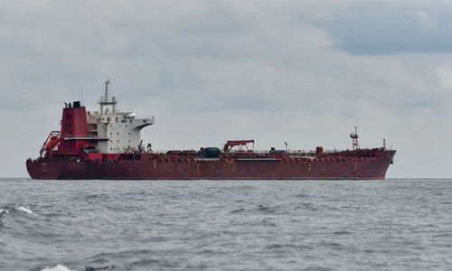 tanker minyak russia.jpg