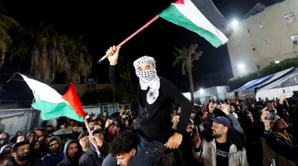 warga palestina merayakan gencatan senjata.jpg