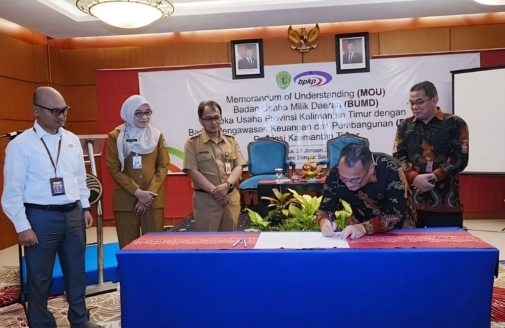 Sekretaris Daerah Provinsi Kaltim Sri Wahyuni menghadiri Memorandum of Understanding (MoU) antara Badan Usaha Milik Daerah (BUMD) Aneka Usaha Provinsi Kalimantan Timur dengan Badan Pengawas Keuangan dan Pembangunan (BPKP) Provinsi Kalimantan Timur.