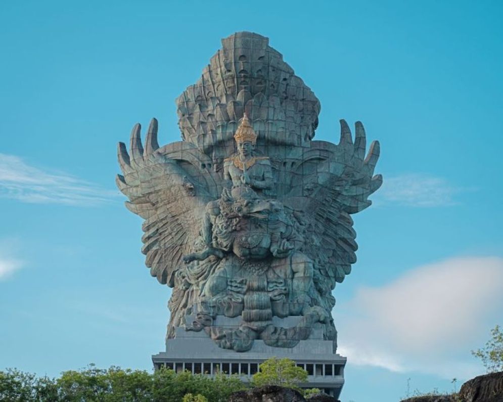 Patung Garuda Wisnu Bali