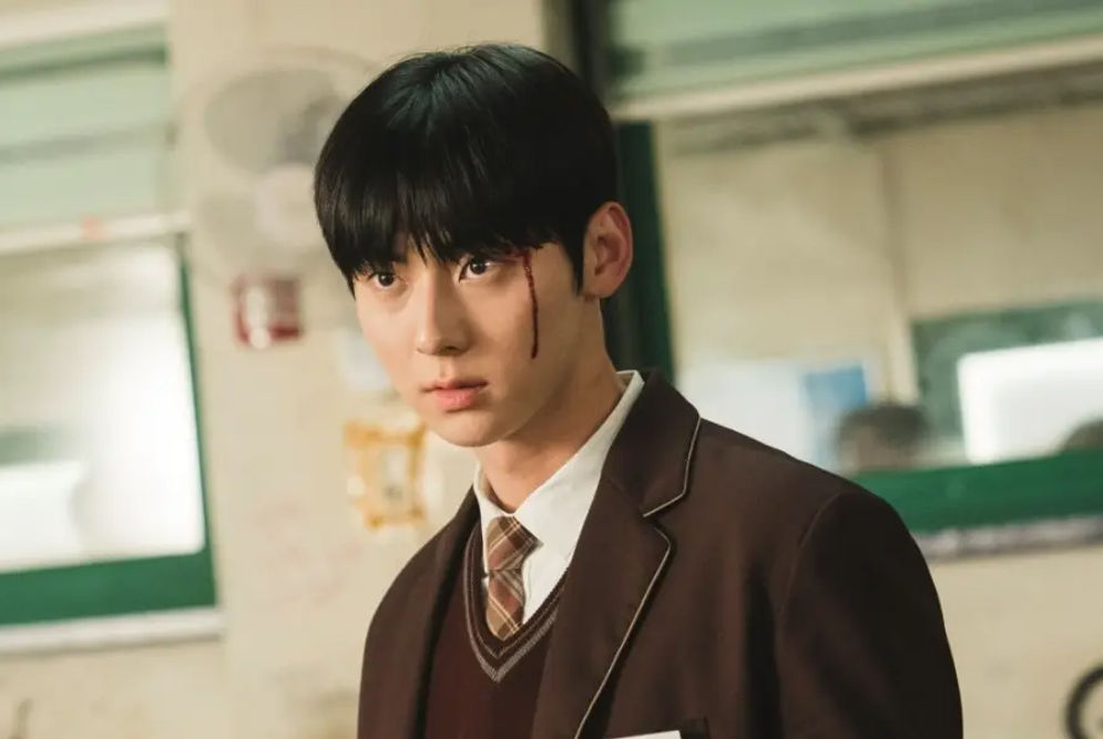 Hwang Minhyun dalam drama Korea terbaru Study Group.