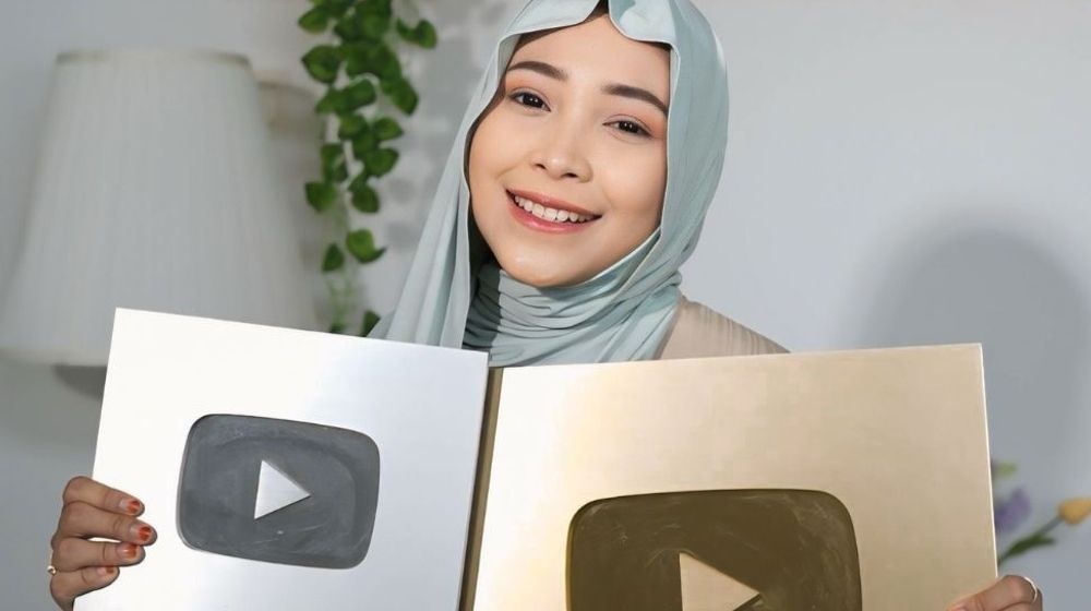 Siaran Media - Kisah Ijfina Amalia Menggapai Mimpi Melalui Hobi bersama YouTube Shopping Affiliates dan Shopee.jpg