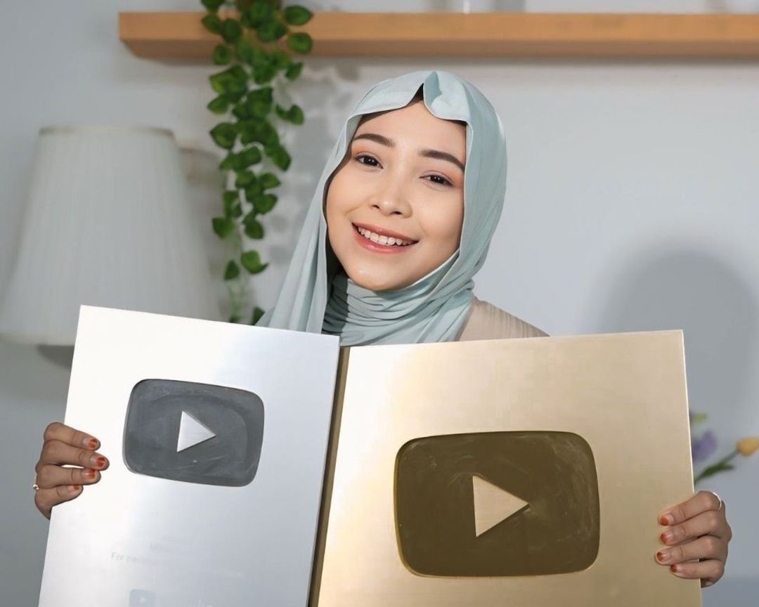 Siaran Media - Kisah Ijfina Amalia Menggapai Mimpi Melalui Hobi bersama YouTube Shopping Affiliates dan Shopee.jpg