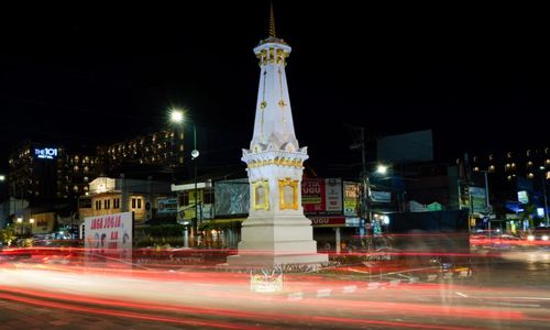 tugu.jpg