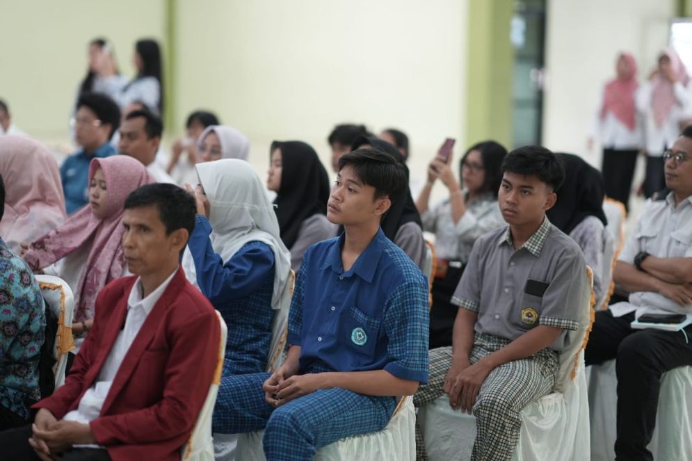 Unila menggelar sosialisasi penerimaan mahasiswa baru (PMB) di SMAN 2 Bandar Lampung, Rabu (5/2/2025).