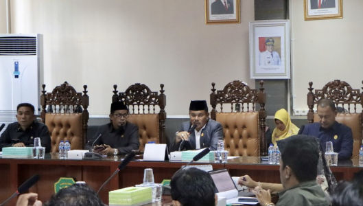 DPRD dan Pemkab PPU Bahas Pengangkatan Honorer Menjadi PPPK