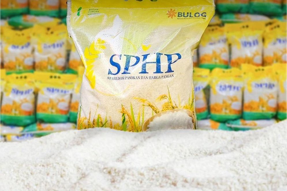 beras bulog.jpg