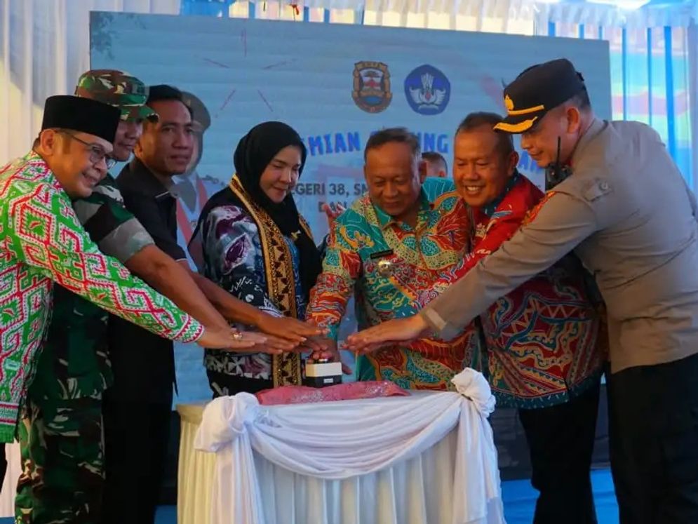 Wali Kota Eva Dwiana Resmikan Empat Gedung Sekolah Baru di Bandar Lampung .jpeg