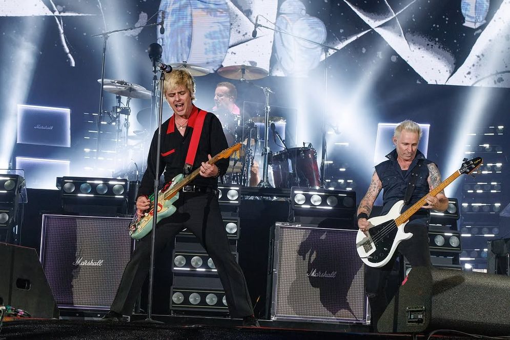 Segera Konser di Jakarta, Ternyata Segini Kekayaan Vokalis Green Day Billie Joe Armstrong