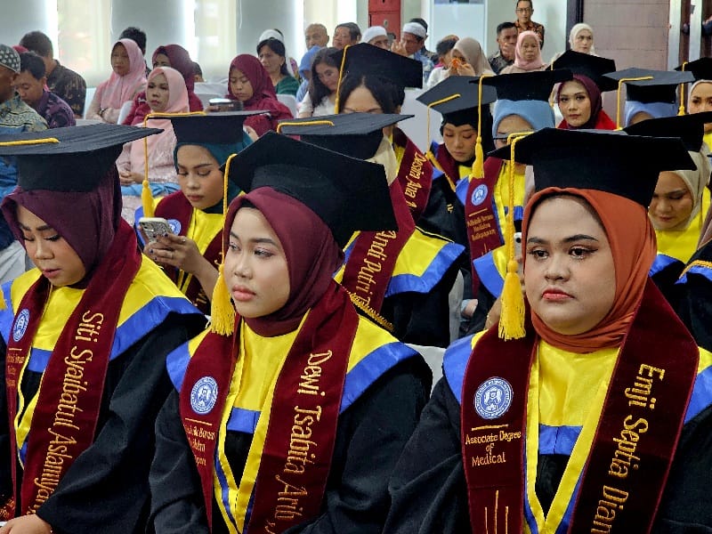 Efisiensi anggaran di Kemendiktisaintek ancam penerima beasiswa perguruan tinggi.