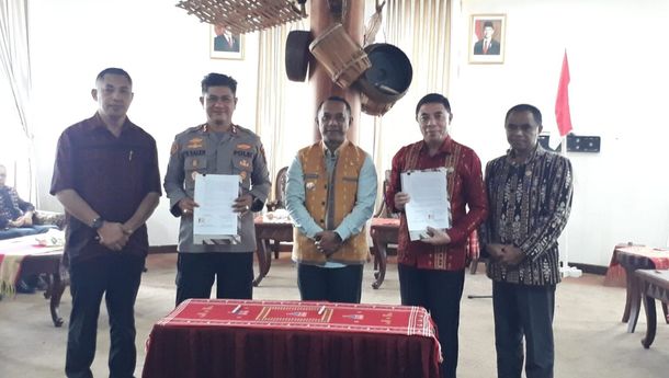 Pemkab Manggarai Hibahkan Tanah untuk Pembangunan Tiga Polsek kepada Polres Manggarai