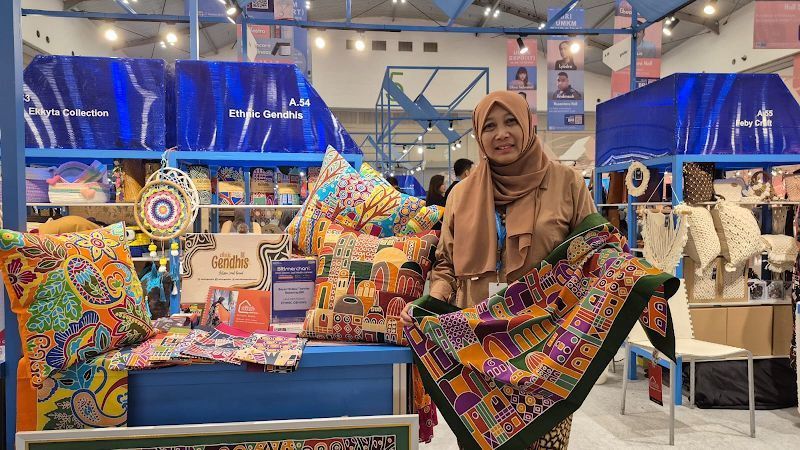 Kreativitas UMKM Binaan BRI Ethnic Gendhis Buktikan Batik Bisa Jadi Fashion Anak Muda