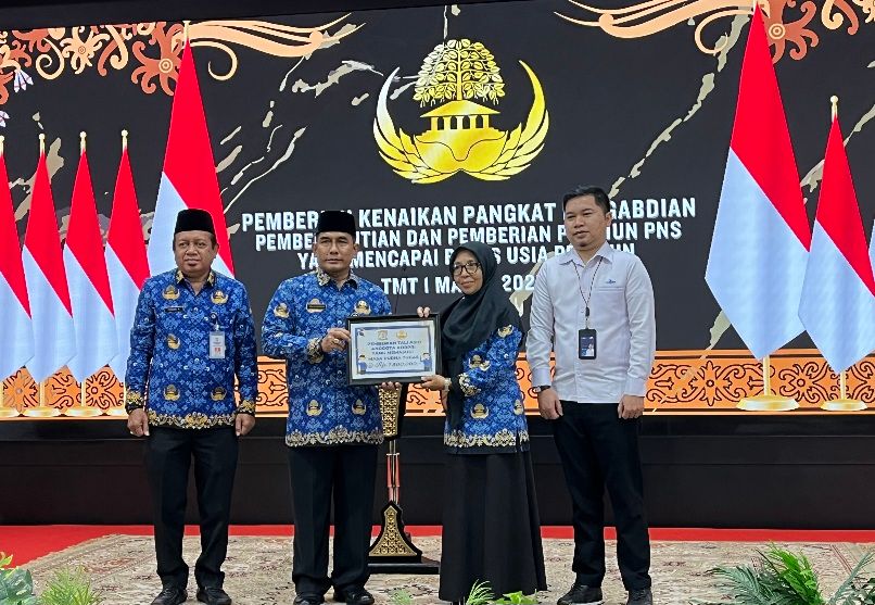 15 ASN Pemkot Balikpapan Terima SK Pensiun dan Tali Asih